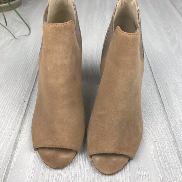 Marc Fisher tan suede open toe block heel booties slip on elastic panel - Picture 2 of 8